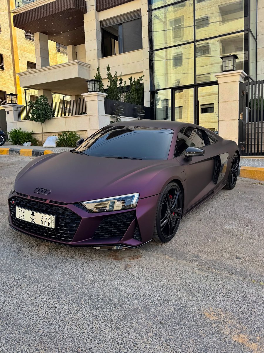 ApexDistrictX's tweet photo. AUDI R8 V10 💜 https://t.co/eyLm0YeU8f