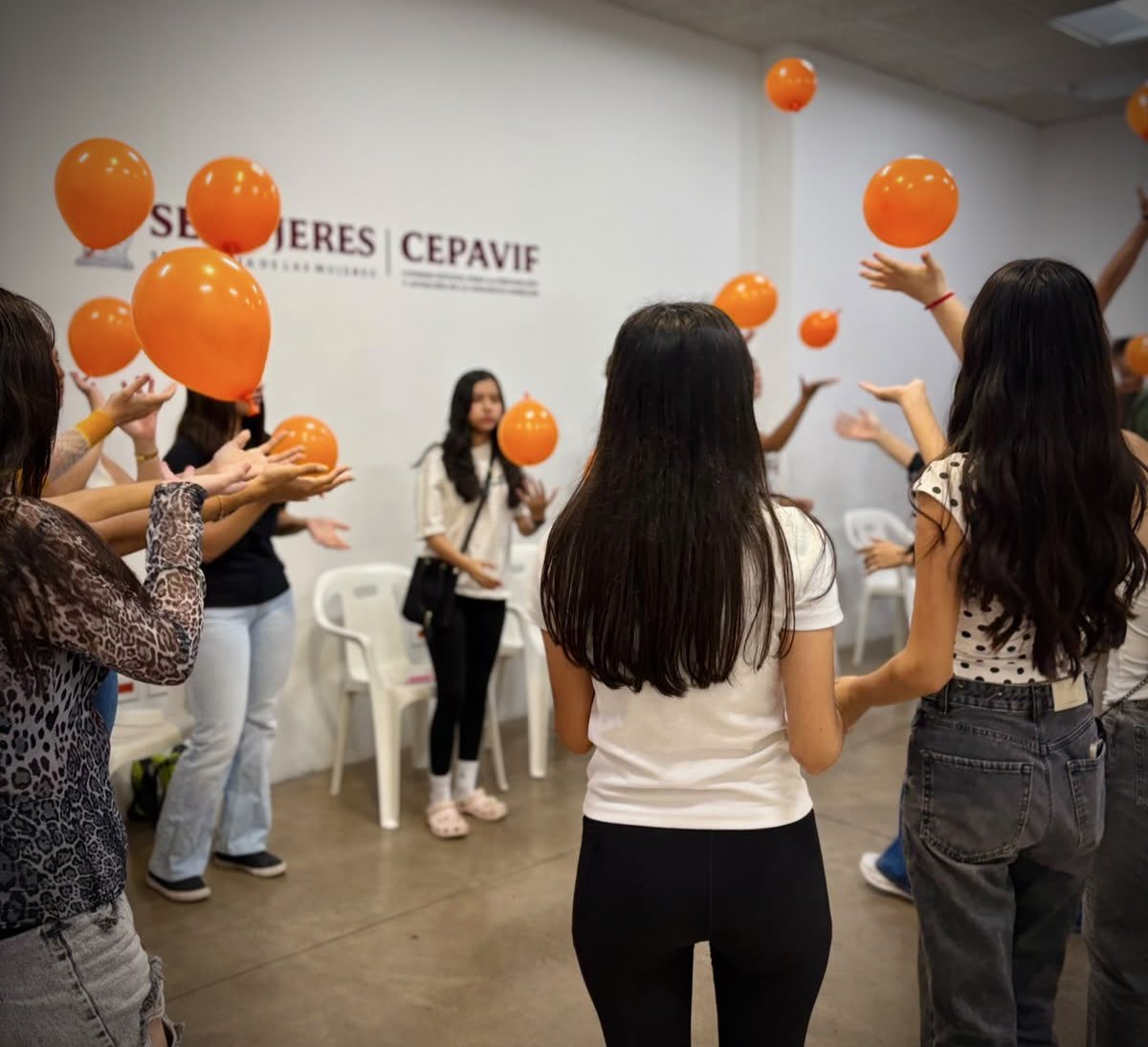 SEMUJERES_'s tweet photo. Taller juvenil “Rompiendo Relaciones Tóxicas” en CEPAVIF.
Un espacio creado para brindar a las juventudes herramientas que les permitan identificar señales de violencia, poner límites y construir relaciones sanas, basadas en el respeto, la igualdad y libres de violencias. 💜 https://t.co/WCuguq2KSj