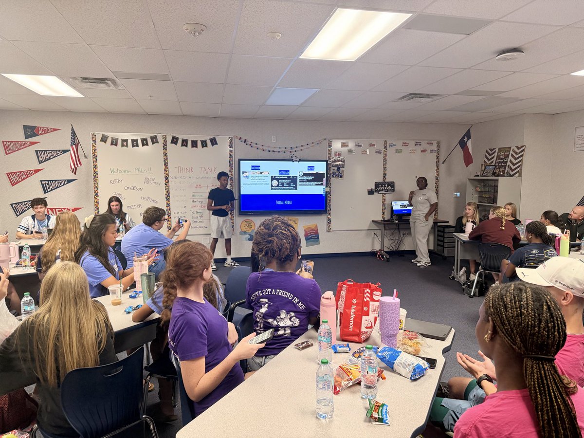 NorthForneyFMP's tweet photo. Different schools. One mission. Making a difference. We had an incredible time at our 2nd Annual Think Tank Workshop alongside fellow PALs programs, learning, collaborating, and growing as leaders. #NorthSidePride #trueNorth @NFHS_TrueNorth @DerriceR https://t.co/XGwPQ1bpY8