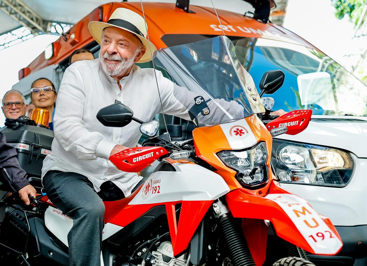 Lula tweet media