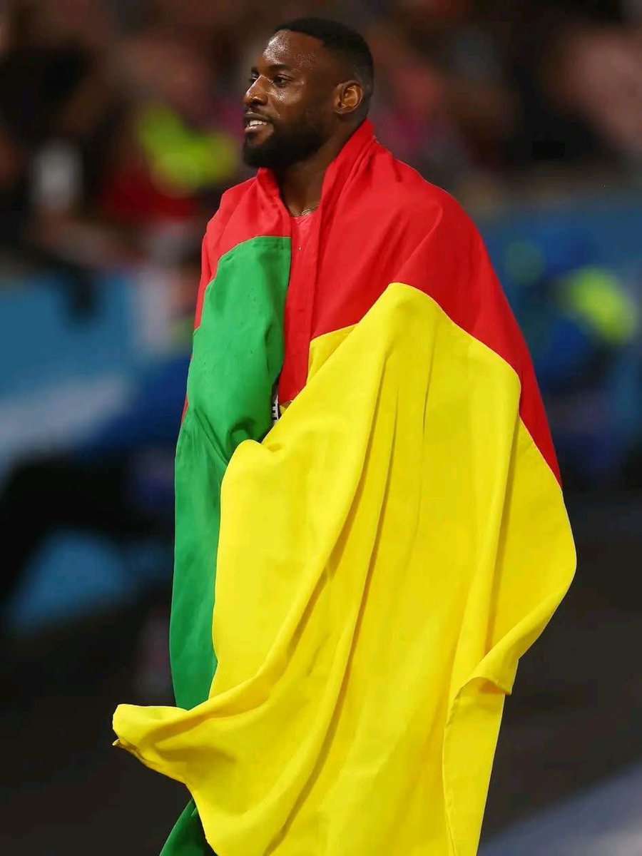 CRTV_web's tweet photo. En 9”83, le sprinteur camerounais Emmanuel Eseme s’offre l’or lors de la finale du 100 m, ce 28 juillet  à #Glasgow2026 dans le cadre des Jeux du #Commonwealth. Ce chrono constitue l’une des meilleures performances de sa carrière et devient le nouveau record national. https://t.co/nDEU6NKQlc