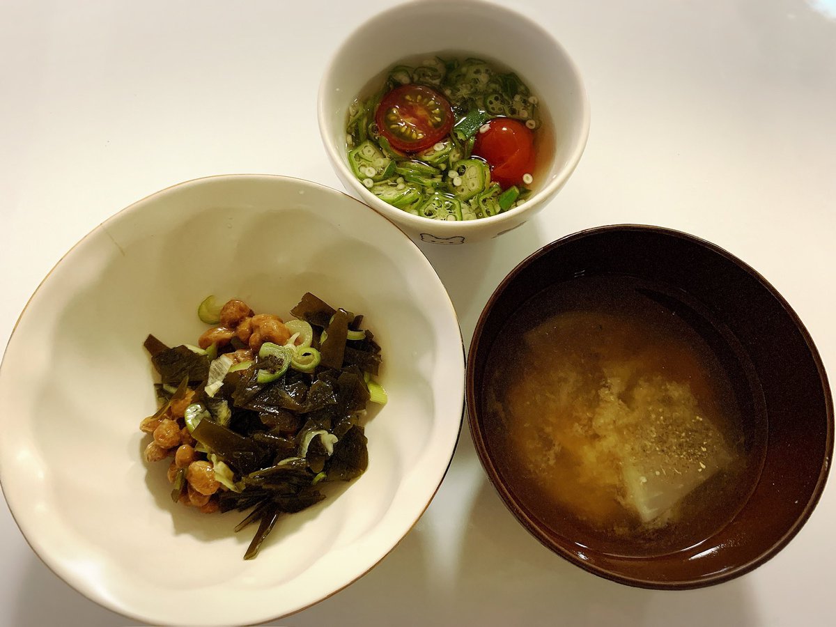 beerfish16g's tweet photo. 2026/07/29 43.9 朝ご飯

椎茸と大根のお味噌汁
オクラミニトマト漬け
納豆×昆布

ねばねば〜💕

#おはよう　#あさごはん　#自炊記録 https://t.co/C8vtq24Q0n