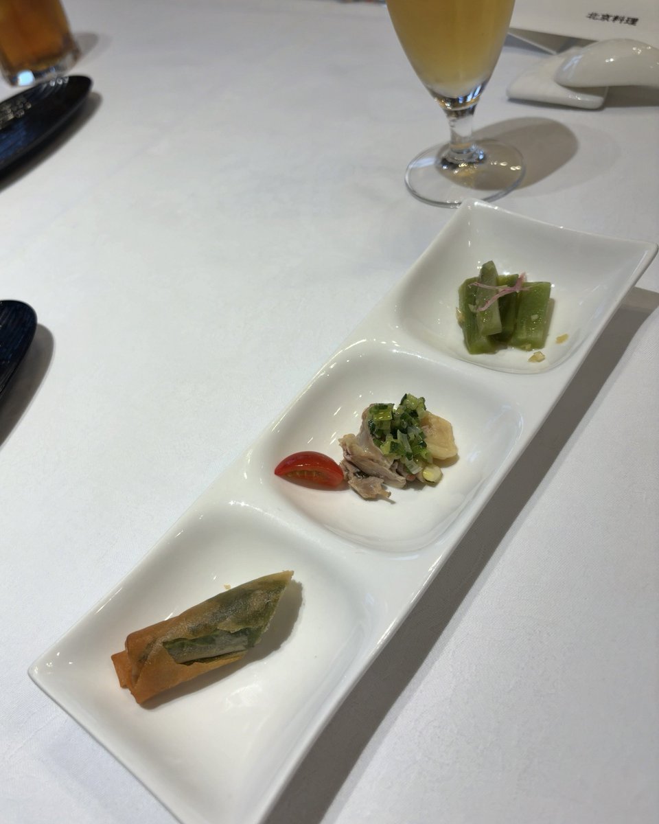 chicken_ta_'s tweet photo. 新宿髙島屋タイムズスクエアでの飲み会のお店は一度行ったことがある中華料理屋さん！
飲み放題付のコース料理を食べながら皆でわいわいした！
夏休みスタートまで2週間を切った！ https://t.co/VC8UGr3UhF
