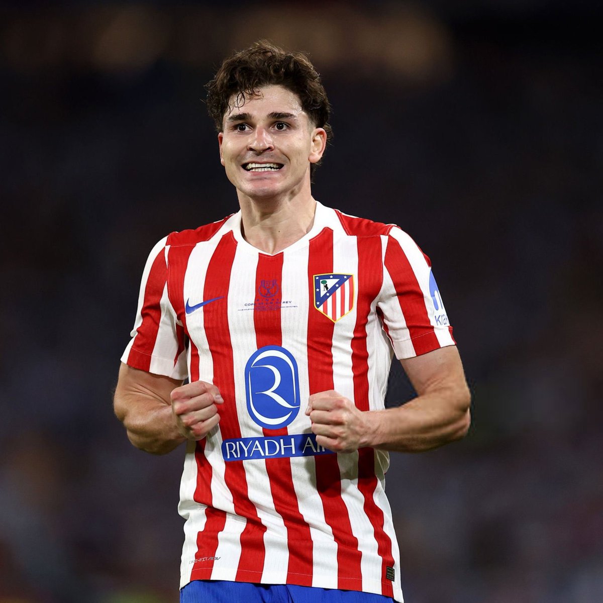 Barcainfinitefc's tweet photo. 🚨🚨 BREAKING : Julian Álvarez's entourage 🇦🇷 is beginning to see with a good eye the possibility of asking for forgiveness to stay at Atlético! 🤯❤️🤍

FC Barcelona's offer will soon expire.

🗞️ @mundodeportivo https://t.co/YJOeORlmBq
