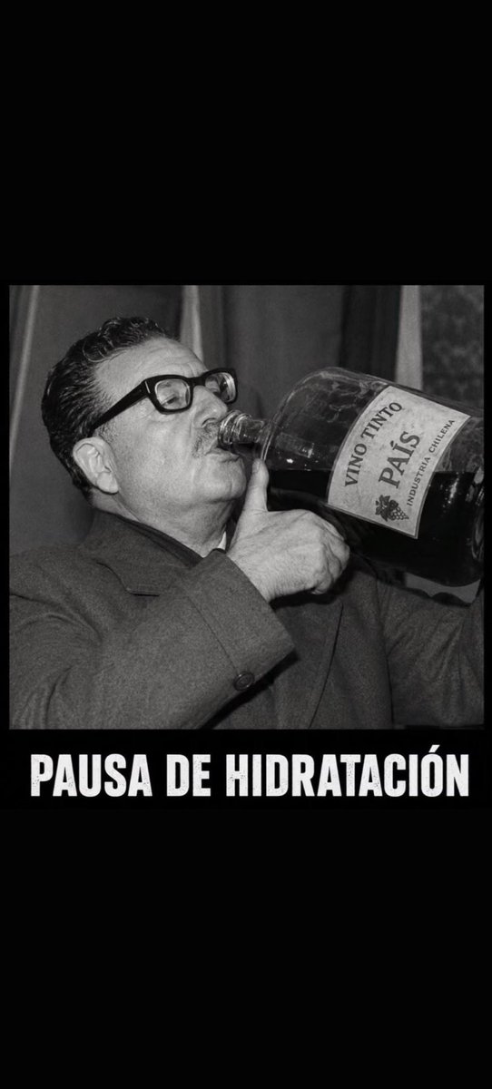 kym2siempre's tweet photo. @PSChile Salud por eso 😂😂😂 https://t.co/57CBtxmuKl