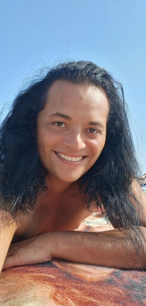 Fedhislayer's tweet photo. 😀📸🏖💛🧜🏻♂️
#malemodel #beach #merman #model #sun https://t.co/zgWdJZ5tIC