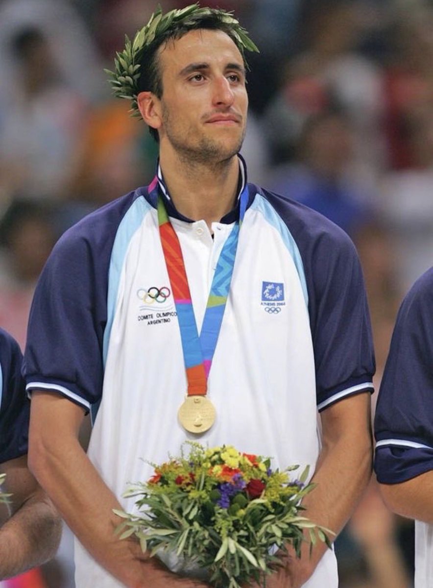 Pedrorusso23's tweet photo. Que honor cumplir años el mismo día que el basquetbolista Argentino mas grande de todos los tiempos, te amo manu🏀🤍 https://t.co/G1vI3soIo0