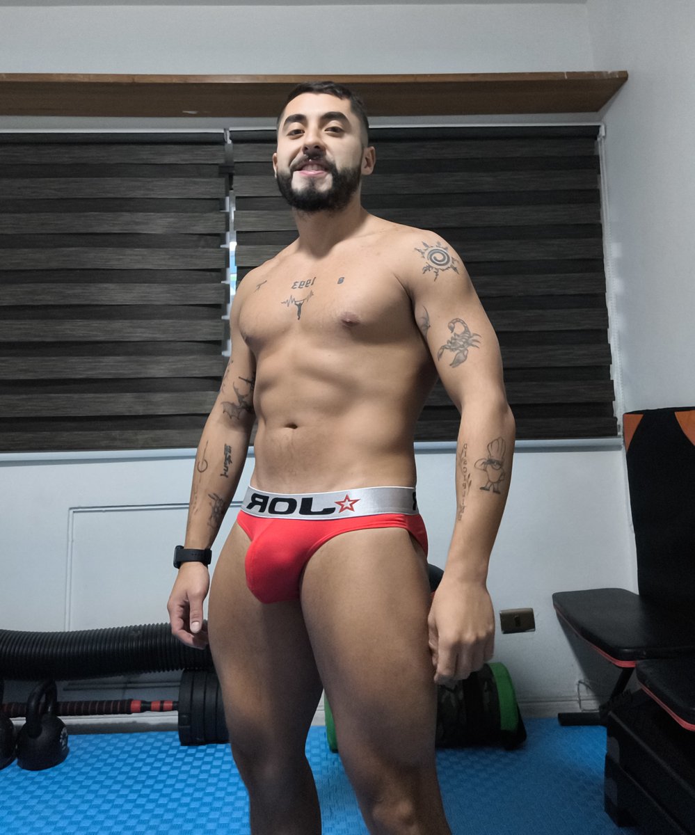 DotXl93's tweet photo. El rojo nunca falla para prender la energía ❤️🔥
Un saludo para la gente linda de por acá… ¿les gusta este color? Los leo 😉👇 https://t.co/joP3XaVyxj