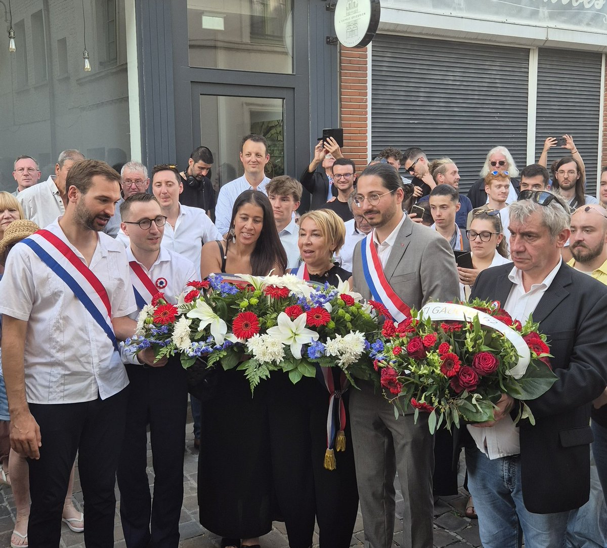 ALeaument's tweet photo. 🇫🇷 Superbe rassemblement à Arras pour rendre hommage à Maximilien Robespierre.

Ici est la France républicaine qui se souvient à qui elle doit sa devise « Liberté, Égalité, Fraternité ».

Vive la Révolution ! 

Vive l’Incorruptible ! https://t.co/BgiCv13Vth