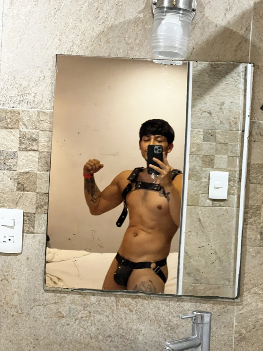 humbe1234's tweet photo. Las subo por aquí xq Inta me las baja 😔
Rt y te mando el video 🔥 https://t.co/7wSeHgMQ1k