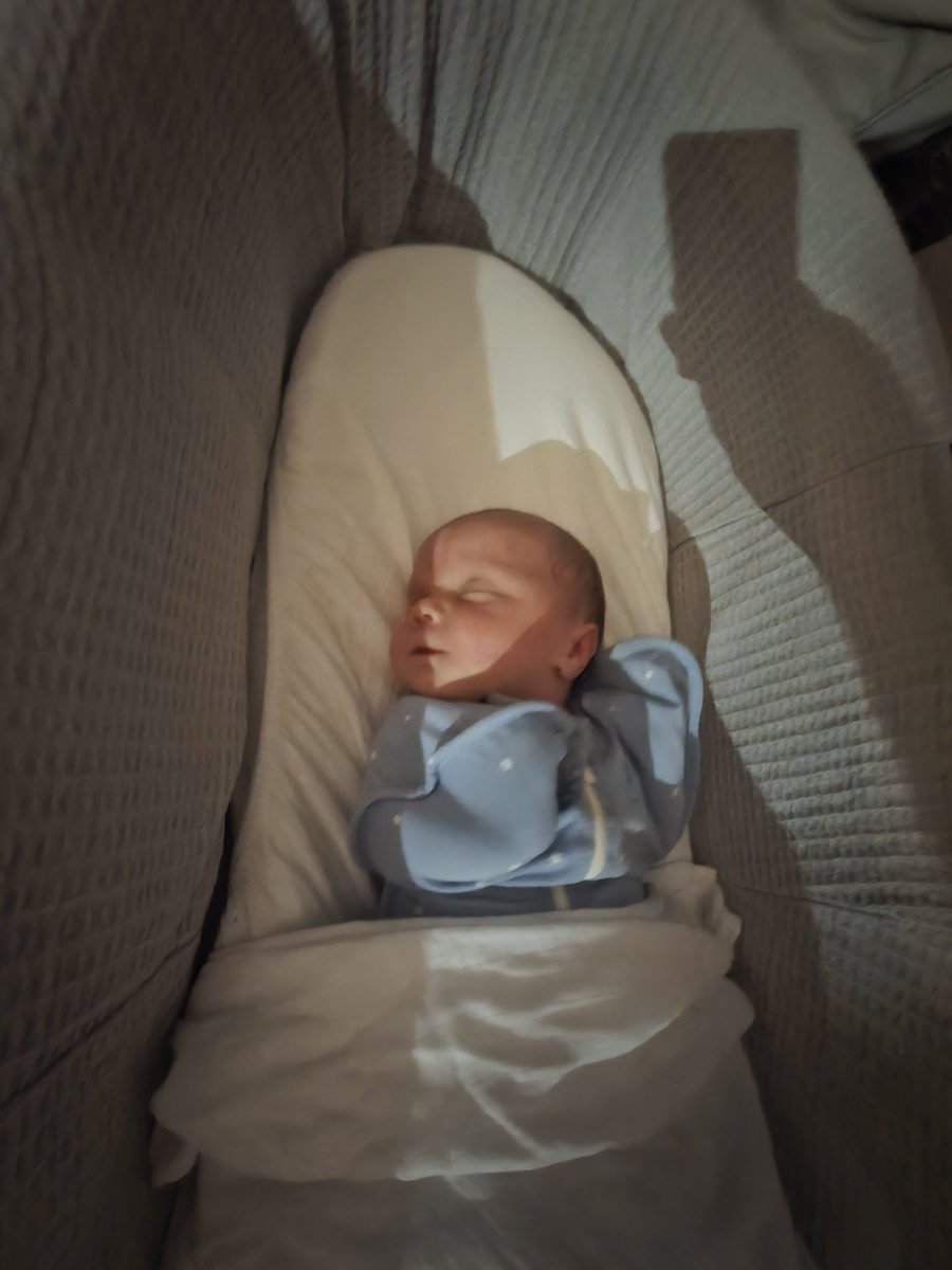 Poxymoron_'s tweet photo. Sex is great and all but have you ever successfully fed your newborn at nighttime and listened to him coo himself to sleep without issue while yer missus gets a few hours kip that will keep her sane
#newbaby #newborn #paddylosty #paddywhackery #paddy #padmeistergeneral #padthai https://t.co/O6jAoCoz0c