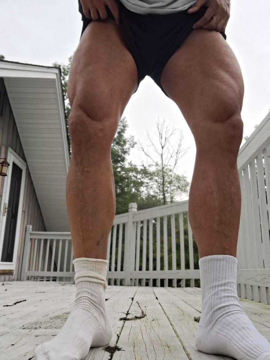 BreedRockLabs's tweet photo. Just got a request for some gym-used footwear - they don't even match. Real alphas don't care about fashion. #Alpha #SweatySocks #FindomFashion https://t.co/QVso78vLeY