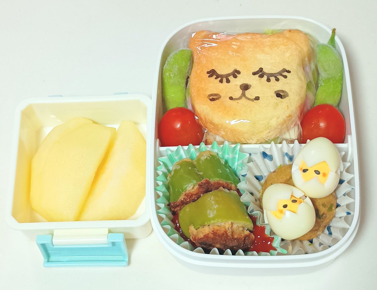 Kyouren77's tweet photo. 今日の娘1号のお弁当
くまちゃんパンはハムチーズサンドにしてます。
1号お気に入りのうずらのヒヨコちゃん入り
#お弁当
#お弁当記録
#小学生弁当
#ホームベーカリー
#手作りパン
#パン作り
#homebake
#BakingJoy https://t.co/fOYuKN9qTd