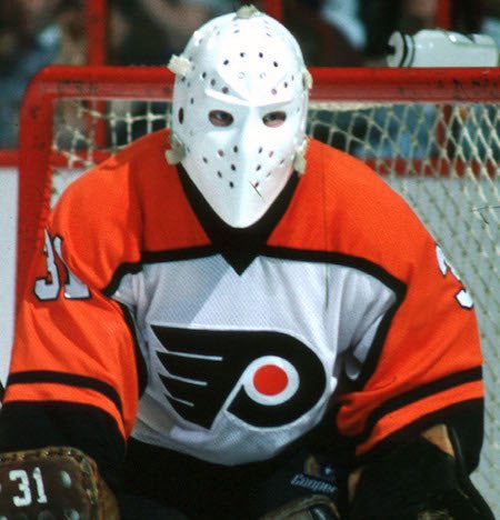 JohnKelemen's tweet photo. @oldhockeycards https://t.co/GvuNjh8tYV