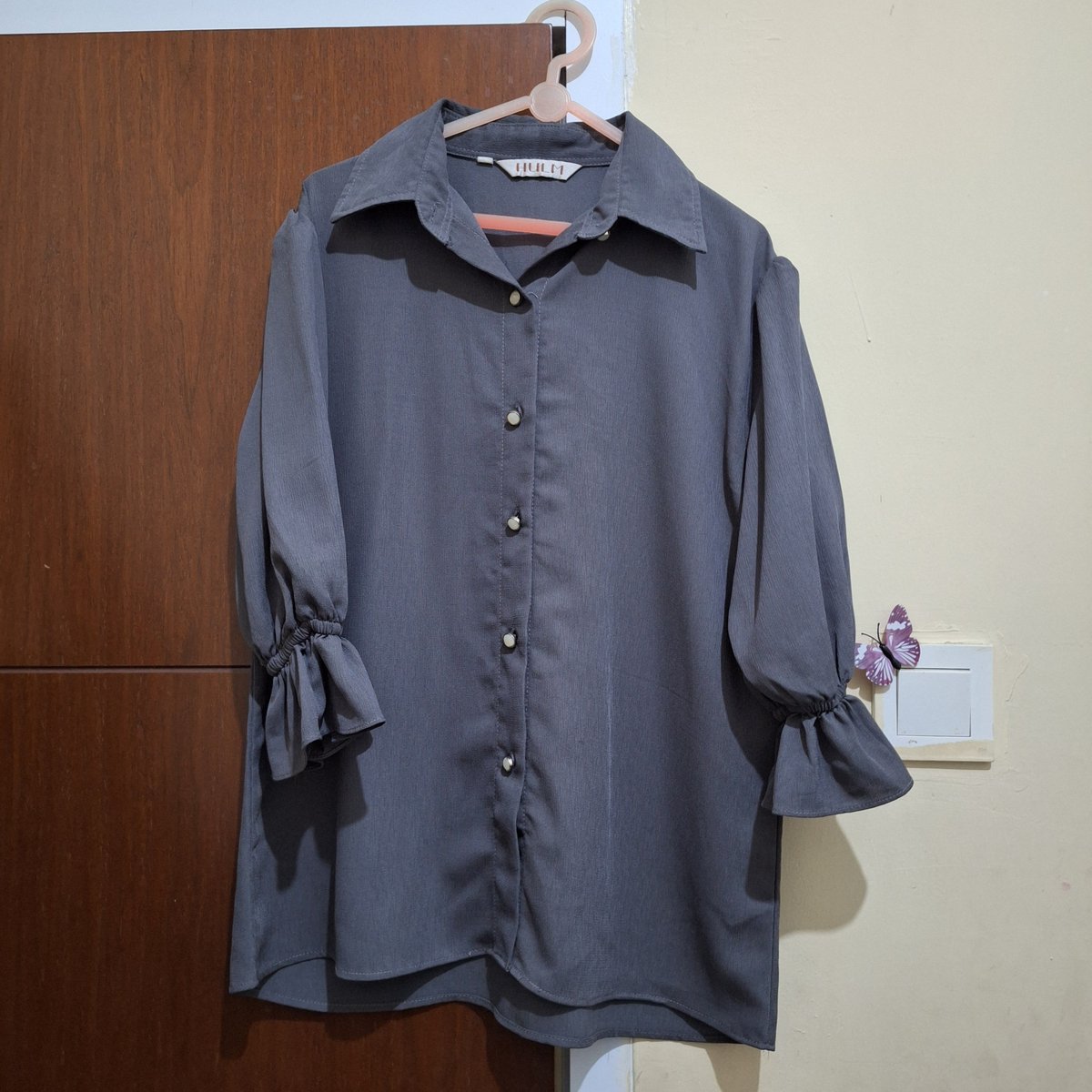 prelovedpurple2's tweet photo. Kemeja hulm warna abu ld 96cm, harga 40rb https://t.co/NpnP2dMJRN