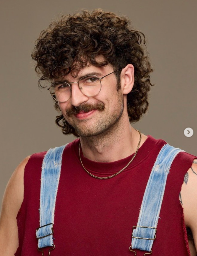 Katsveto's tweet photo. CATEGORY IS:
"Super fans" who do absolutely nothing. #BB28 https://t.co/qsqvhYuxTh