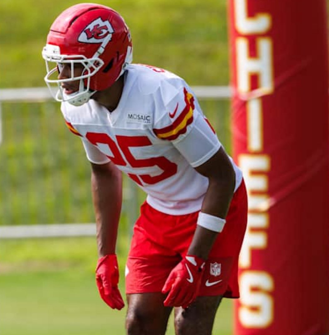 Daily_Chiefs_'s tweet photo. 👀 Get To Know — UDFA S DeShon Singleton

DeShon Singleton may have slipped through the draft, but many evaluators believed he was a Day 3 talent with the tools to stick in the NFL. 🔥

After beginning his career at Hutchinson Community College, he transferred to Nebraska, where he became a three-year starter.

Over 42 career games with the Cornhuskers, he recorded:

🏈 163 tackles
💥 7.5 tackles for loss
🖐️ 11 pass breakups
🎯 3 interceptions

He saved his best for last, leading Nebraska in both interceptions (2) and passes defended (6) during his senior season.

At 6’3”, 210 pounds, Singleton brings the size and physicality Steve Spagnuolo covets at the safety position. He’s known as a willing tackler, can match up with bigger pass catchers, and has the versatility to contribute on special teams while competing for a roster spot.

He’s already turning heads in St. Joseph, too.

On Day 2 of Chiefs Training Camp, Singleton came away with a deep-ball interception during 7-on-7 drills—one of the top defensive plays of the day. 

The safety room is crowded, but if Singleton keeps making plays like that, he’ll give the Chiefs’ coaching staff something to think about. 👀