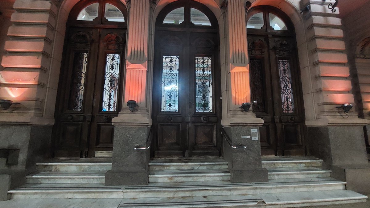 MuniChivilcoy's tweet photo. 🧡 El Palacio Municipal se iluminó de naranja por el Día Mundial del TDAH

En el marco del Día Mundial del Trastorno por Déficit de Atención e Hiperactividad (TDAH), conmemorado el 28 de julio, el Palacio Municipal de Chivilcoy se iluminó de color naranja para visibilizar esta condición y promover una mayor concientización en la comunidad.

La iniciativa busca fomentar la inclusión, derribar prejuicios y acompañar a las personas con TDAH y sus familias, resaltando la importancia del diagnóstico oportuno, el acceso a tratamientos y una sociedad más informada y empática. 🧡