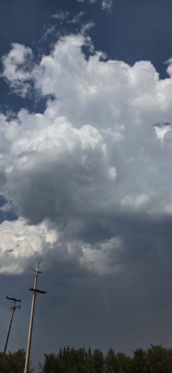 RFD_Maverick's tweet photo. Over Drayton Valley looking E 4:40pm
#abstrom #abwx #alberta https://t.co/dOvuCh9Fx8