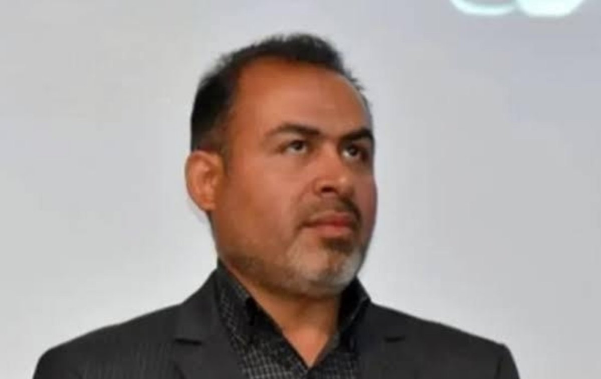 flamingo_irani2's tweet photo. "محمد رضا توکلی" صادر کننده حکم اعدام بچه های اصفهان! 
زمین گرده یادت باشه قحبه.... https://t.co/DGJ3WBDvpG
