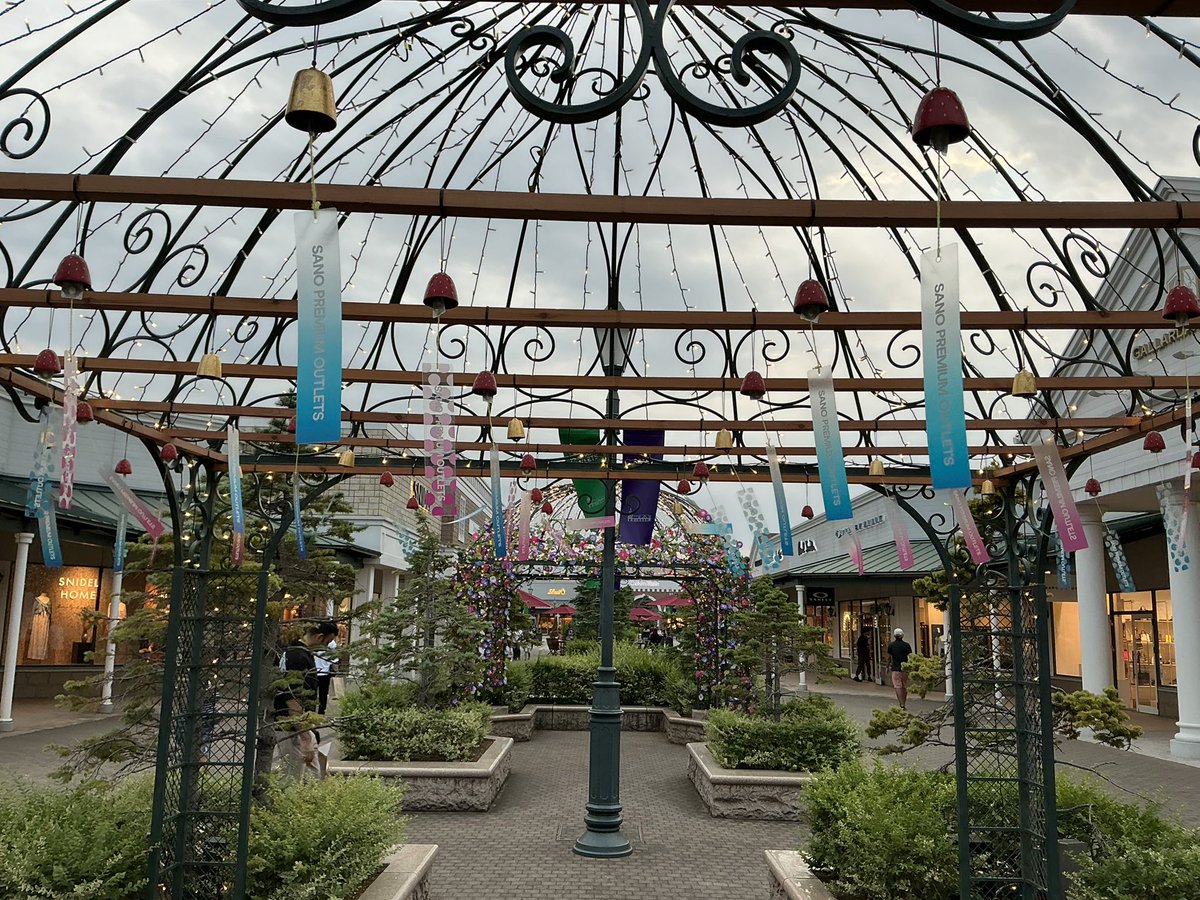 mt_hoken's tweet photo. #栃木県　#佐野市　#佐野プレミアムアウトレット　#花火 https://t.co/HIkPfJj8EN
