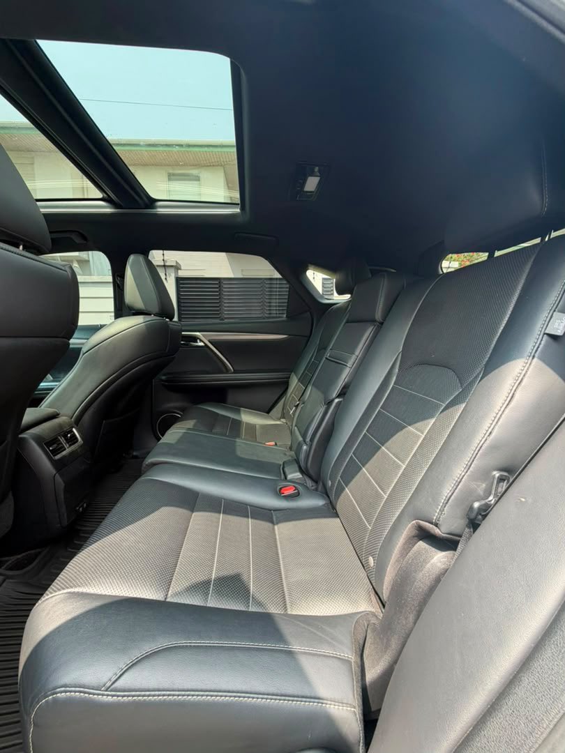 fourthspeedgh's tweet photo. Lexus RX450h 
2020 model 
Keyless Entry/Start
Panoramic roof
Infotainment system
Rear view camera
Leather seats
Heated/Ventilated seats

Price:¢600,000ghc negotiable 

Call / WhatsApp: +233593922214

📍Accra, Ghana 🇬🇭 
#fourthspeedmotors #automobile https://t.co/evSI7Xa4Lv