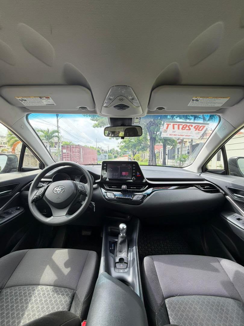 fourthspeedgh's tweet photo. Toyota CH-R XLE 
2022 model
Key start
Fabric seats
Touch infotainment system 
Rear view camera 
Lane keeping assist system 
Pre-collision alert system

Price:¢305,000ghc negotiable

Call / WhatsApp: +233593922214
Accra, Ghana 🇬🇭 
#fourthspeedmotors https://t.co/mQkiOOfuV3