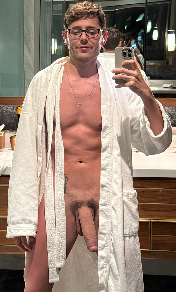 kaucobra's tweet photo. Posso colocar em você ? 🤓 https://t.co/puutkatvkz