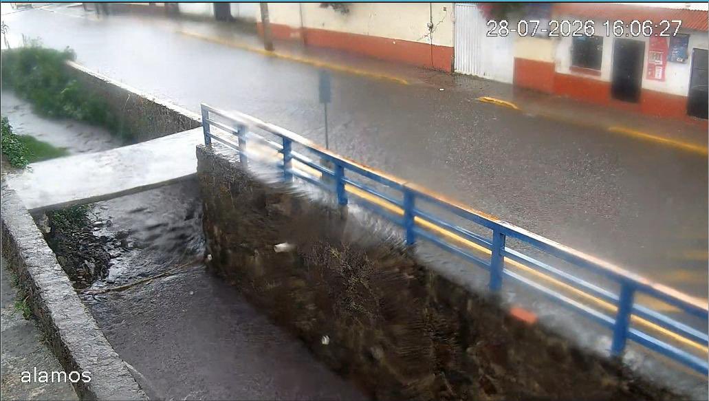 pepechedrauimx's tweet photo. #MonitoreoPreventivo

📍 Lluvia: zona norte-oriente de la capital.
💧 Vasos reguladores Santuario y Puente Negro: niveles bajos.
🌊 Atoyac y Alseseca: afluentes en niveles bajos.

⚠️ Mantente atento y reporta al 072. 🚨 Emergencias: 9-1-1. https://t.co/4FsqtWfGr2