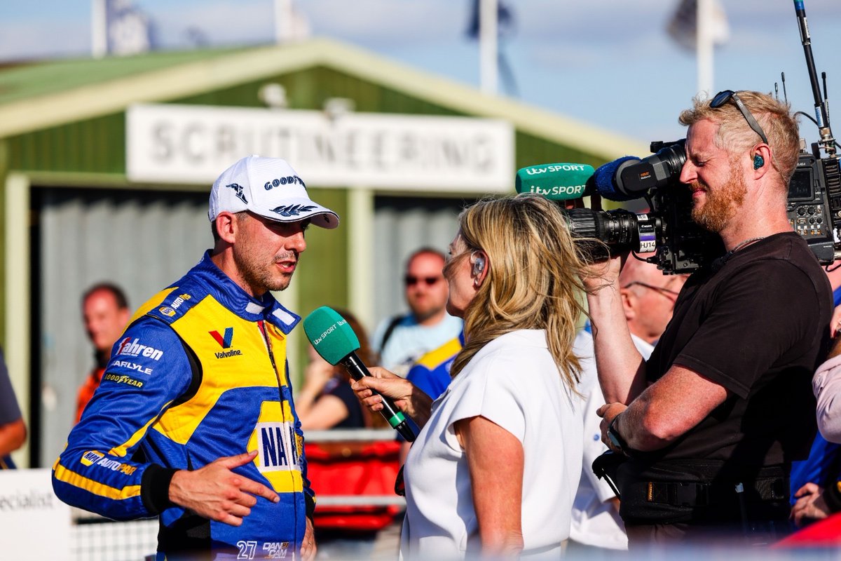 DanCammish's tweet photo. Thruxton 🏆 🏆 

Onward to north of the border 🏴󠁧󠁢󠁳󠁣󠁴󠁿 

#dc27 #btcc https://t.co/FAqtfUutZr