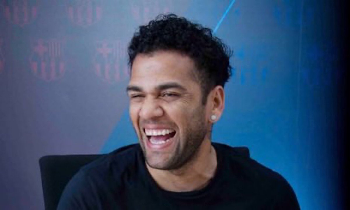 brfutboll's tweet photo. 🚨🗣️Dani Alves:"If Real is better than Barca for having more trophies, I'm better than Ronaldo" https://t.co/QTlm7Gybzl