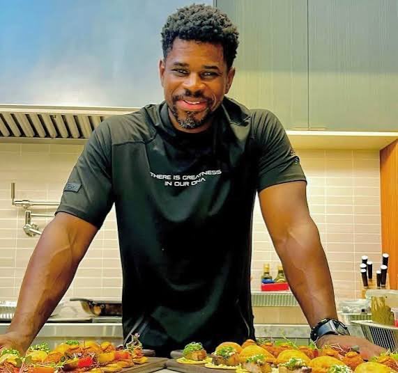 UnseenIntelQ's tweet photo. 🚨BREAKING: 🚨 The housekeeper of former President Barack Obama has come forward to reveal that Obama was having a HOMOSEXUAL AFFAIR with his now deceased chef that the chef was about to go public with at the time that he was found dead in the water behind Obama's Martha's Vineyard estate of a supposed "accidental drowning". The death was initially determined to be A HOMICIDE by local police until The FBI, then under Joe Biden, swooped in and forced the coroner to change the cause of death to an accidental drowning, according to multiple local police sources familiar with the investigation of the chef's suspicious death. Did Barack Hussein Obama murder yet another one of his gay lovers in a desperate attempt to cover up his now widely known closet homosexuality? It doesn't take a game of Clue to figure that one out.