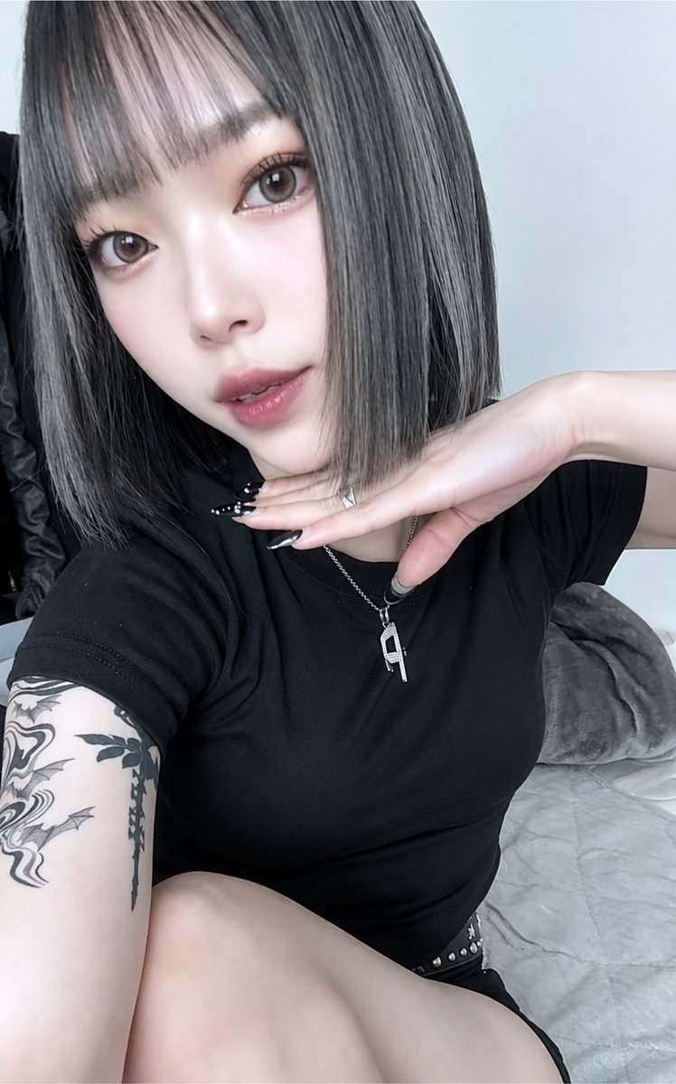 cozzcy's tweet photo. まじ顔変わった、でも今が好き https://t.co/T1knuXuJln