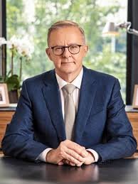 Sauronlordking's tweet photo. The best thing that ever happened to One Nation. Thanks Albo. https://t.co/EraQY4eWkU