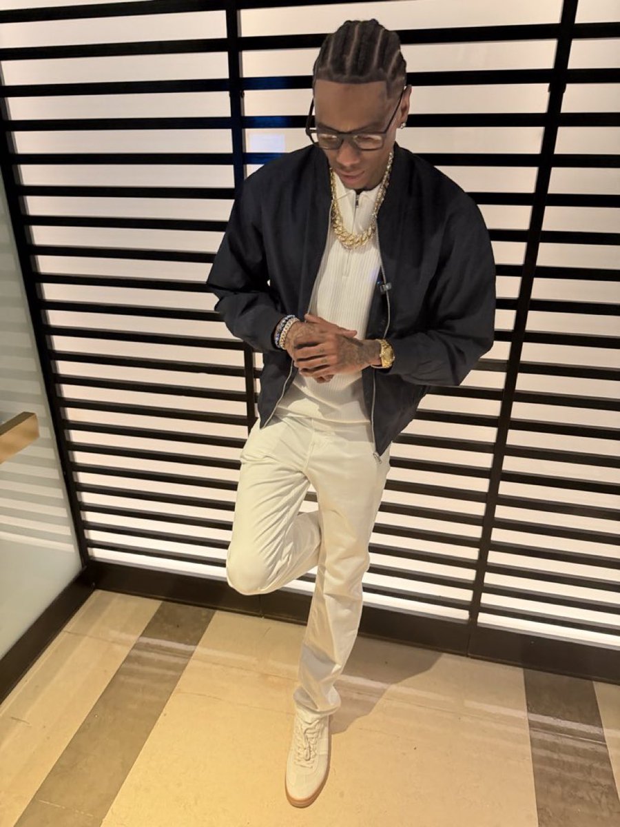 SOULJABOY7608's tweet photo. I go Bruce Wayne https://t.co/dnVFro0zIJ