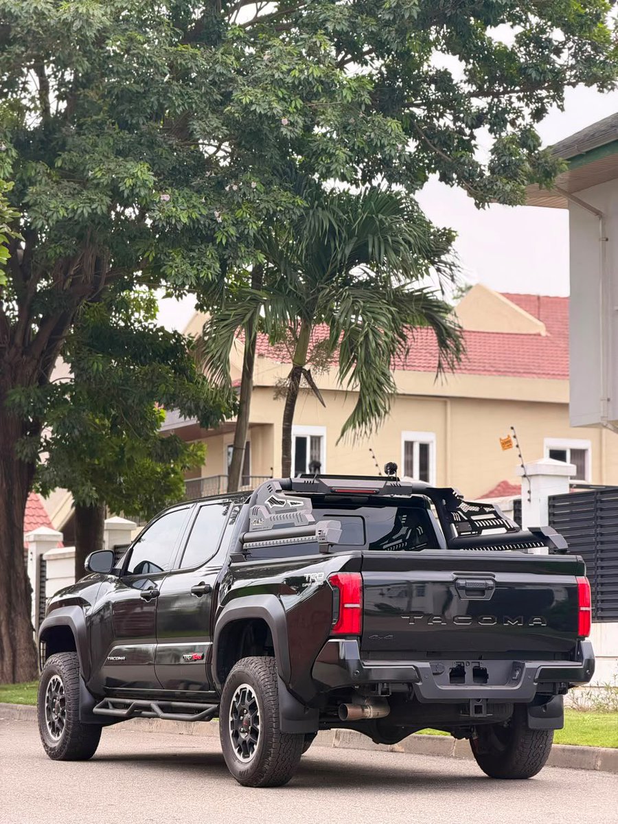 fourthspeedgh's tweet photo. 2025 Toyota Tacoma TRD Off-Road 
22,000miles
Keyless Entry/Start
Fabric seats
Touch infotainment system
Rear view camera
Parking aids
Wireless charging pad
Various drive modes

Price:¢Gh¢1,000,000 negotiable 

Call / WhatsApp: +233593922214
📍Accra
#fourthspeedmotors #automobile https://t.co/KntJrfP2Tw