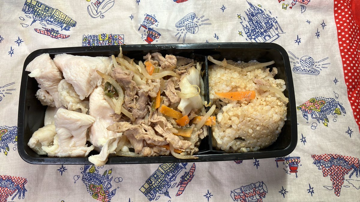yasutsuka's tweet photo. おはようございます
昨日と今日のお弁当
今週末関西に帰るので残り物シリーズです　イロドリが無くってアレですが自分にとって美味しいんで笑
#おっさん弁当
#X家庭料理部 
#Twitter家庭料理部 
#お腹ペコリン部 https://t.co/l9B1mF15xG