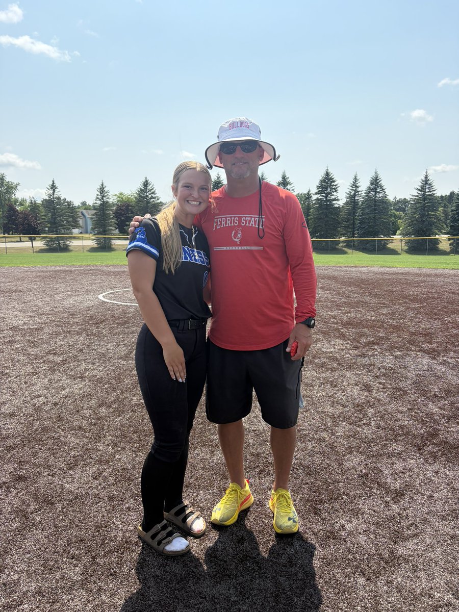 AddysonBucklin's tweet photo. Thank you coach @schumann_jake for hosting an incredible camp today. It was great to learn new skills and drills, interact with all the coaches along with the players, and play in the scrimmage! 

Go Dawgs! ❤️💛

@FSU_SB 
@FinesseSpitale 
@FinesseOrg 
@swinehartw https://t.co/uKjupH5DKd