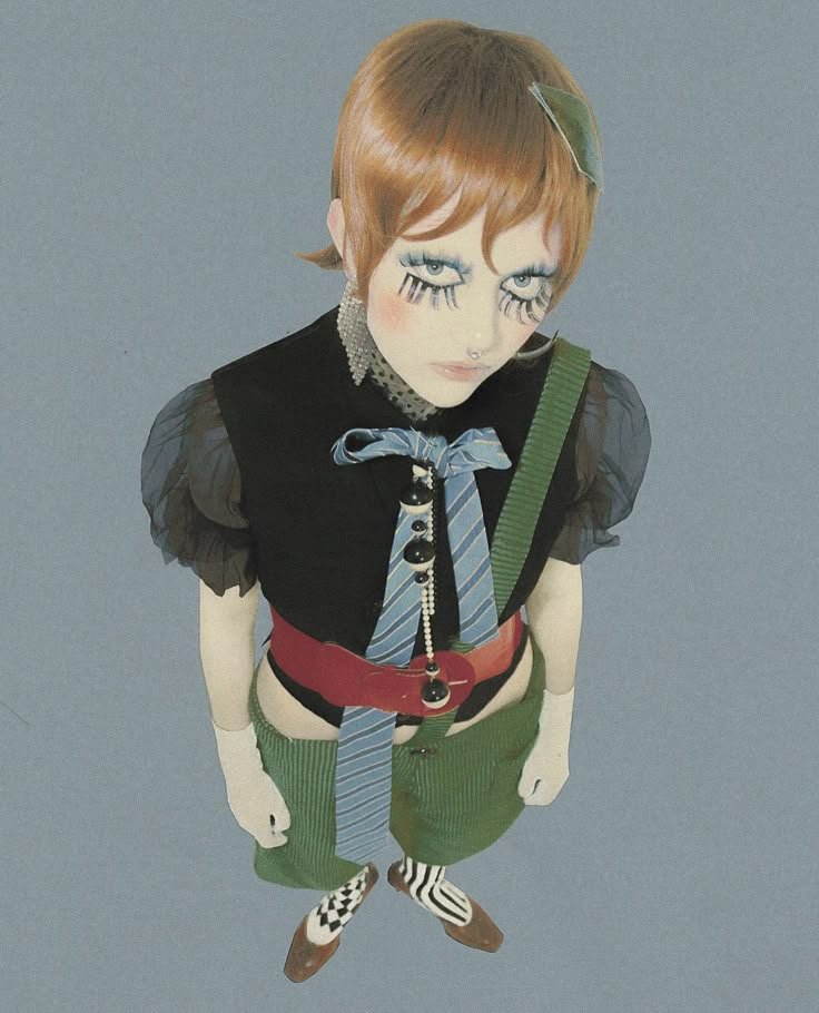 s0nofzion's tweet photo. The avant-garde doll look is everything https://t.co/ixTUvu2H70