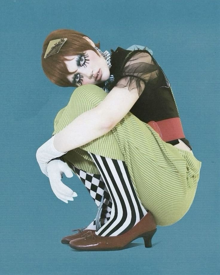 s0nofzion's tweet photo. The avant-garde doll look is everything https://t.co/ixTUvu2H70