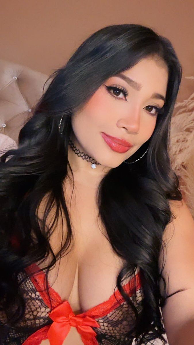 Danileons_'s tweet photo. GOOD AFTERNOON SWEET🍒🔥 

I'm in an online show so you can come see me and get a surprise 🍆🤤😈 https://t.co/Om3ATJLXaJ https://t.co/MyYaL9TKHT