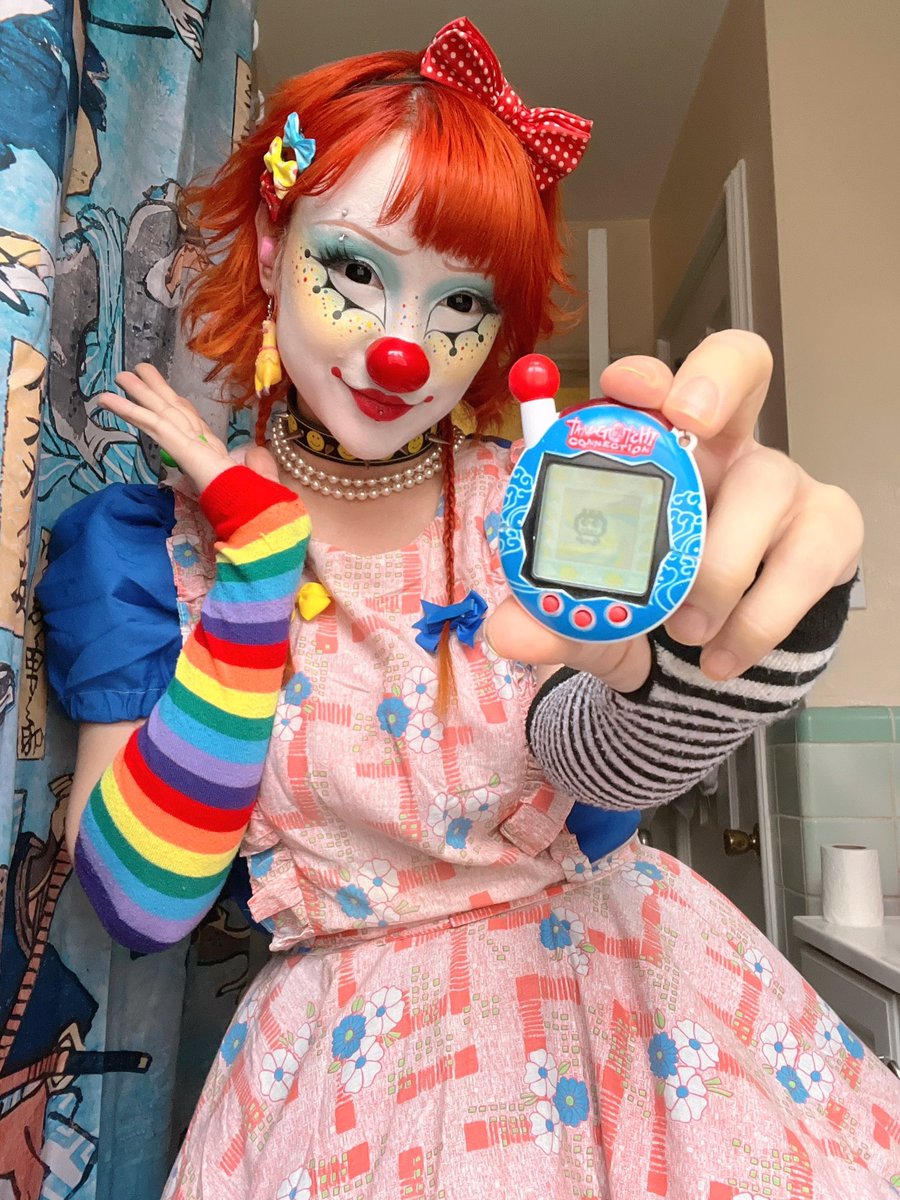 babbletheclown's tweet photo. hey can you guys hold my son i'll be right back https://t.co/u3iIGy9buC