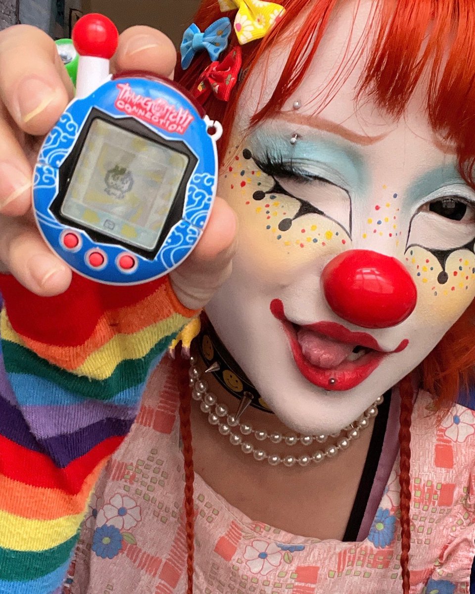 babbletheclown's tweet photo. hey can you guys hold my son i'll be right back https://t.co/u3iIGy9buC