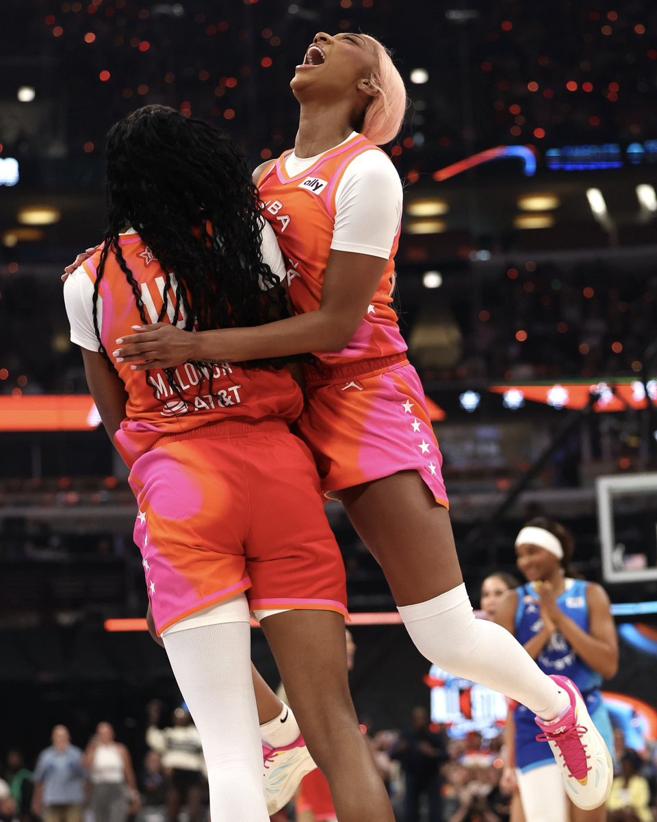 PopBase's tweet photo. The WNBA’s All-Star Game attendance was higher than the NBA’s this year. 

The WNBA hosted 19,783 fans, while the NBA hosted 15,973. https://t.co/zgPm7hYJOQ