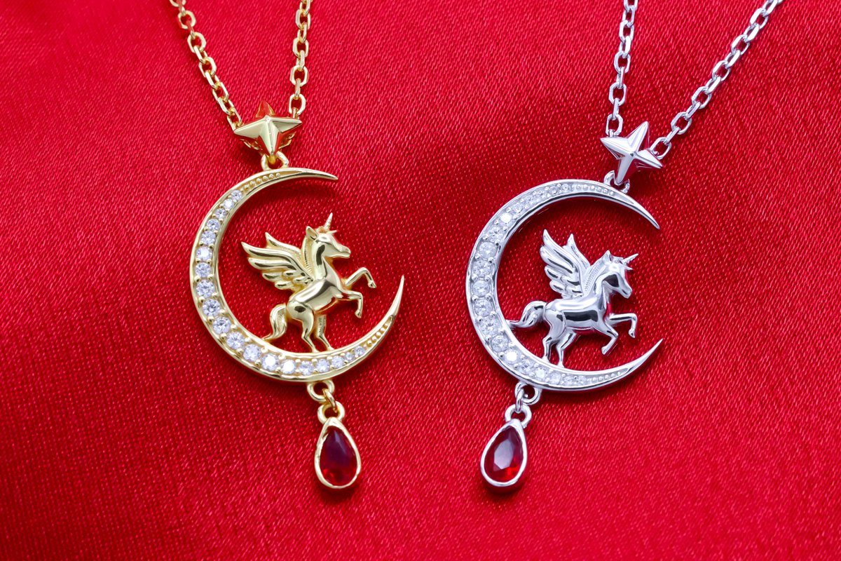 bisoulovely's tweet photo. A winged unicorn beneath a sparkling crescent moon, finished with a crimson crystal that glows like a captured wish.

Gold✨or Silver🤍?

Coming soon..🌙 https://t.co/Dta8Jvir2x