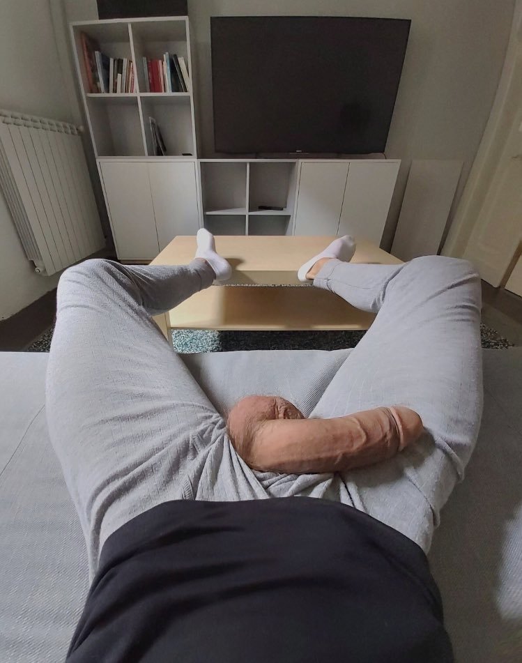 DorianThatcher3's tweet photo. My cousin stayed at my house yesterday and after a few drinks of alcohol he sucked my cock and I ended up breaking his ass, do you want to see the full video? Subscribe to my onlyfans and enjoy⤵️⤵️😈
https://t.co/gUncIltMnO
https://t.co/gUncIltMnO https://t.co/26BWlCUebP