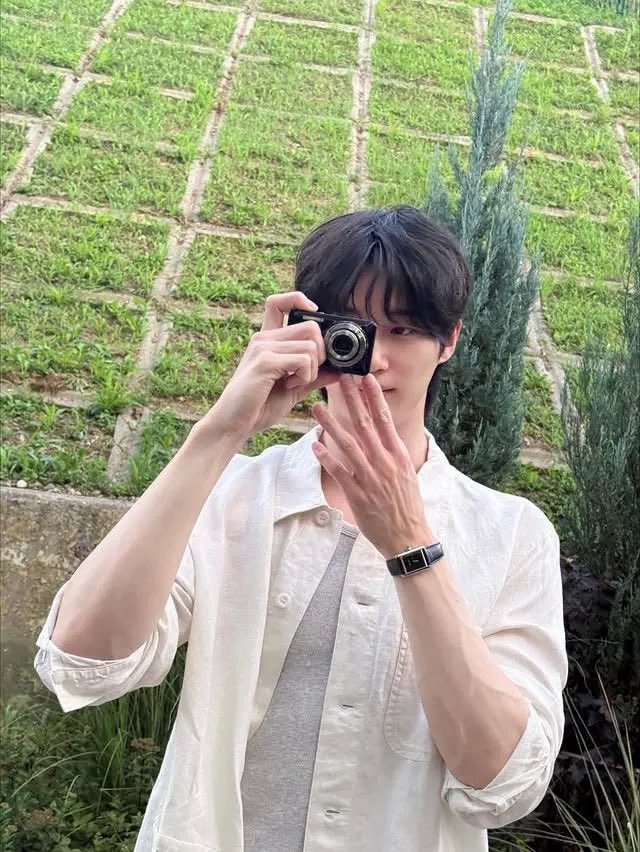 springslune's tweet photo. @NarendRa_BWS Ya gimana ga cape lha muter2 :”””””””””””
Tapi ga apa yang penting udah bisa bikin kamu happy 🫢 https://t.co/Re4ZWNzLI6