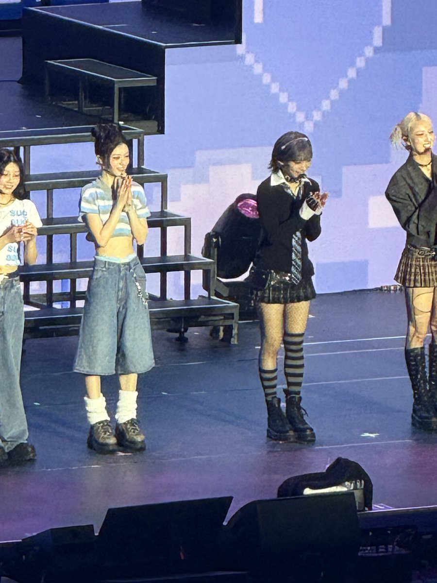 _yamada0730_'s tweet photo. 아일릿 TOYOTA ARENA TOKYO Day2.3 
サウチェのミンジュ可愛すぎたし、ライブ中もずっと笑顔で輝いてた姿が愛おしかった〜🫶
サプライズでオンニ達来て推しと推しの共演めっちゃ助かった

次はめざましライブとその他イベントで会いにいくよ😘

アンコンも絶対に当てます https://t.co/c1RRD47XlD