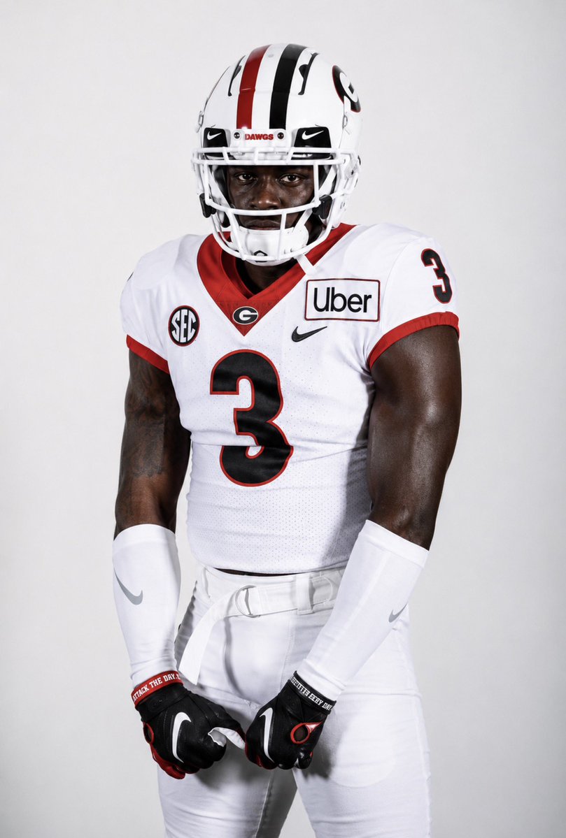 VandyTracker's tweet photo. BREAKING 🚨🚨:
UGA is entering a new corporate partnership with Uber that includes jersey patches across all 27 varsity sports. The deal is expected to yield the school nearly $19.80 million per year.

Another monumental win for Kirby Smart and Georgia.🐶🐶 https://t.co/kADyZYpC0L