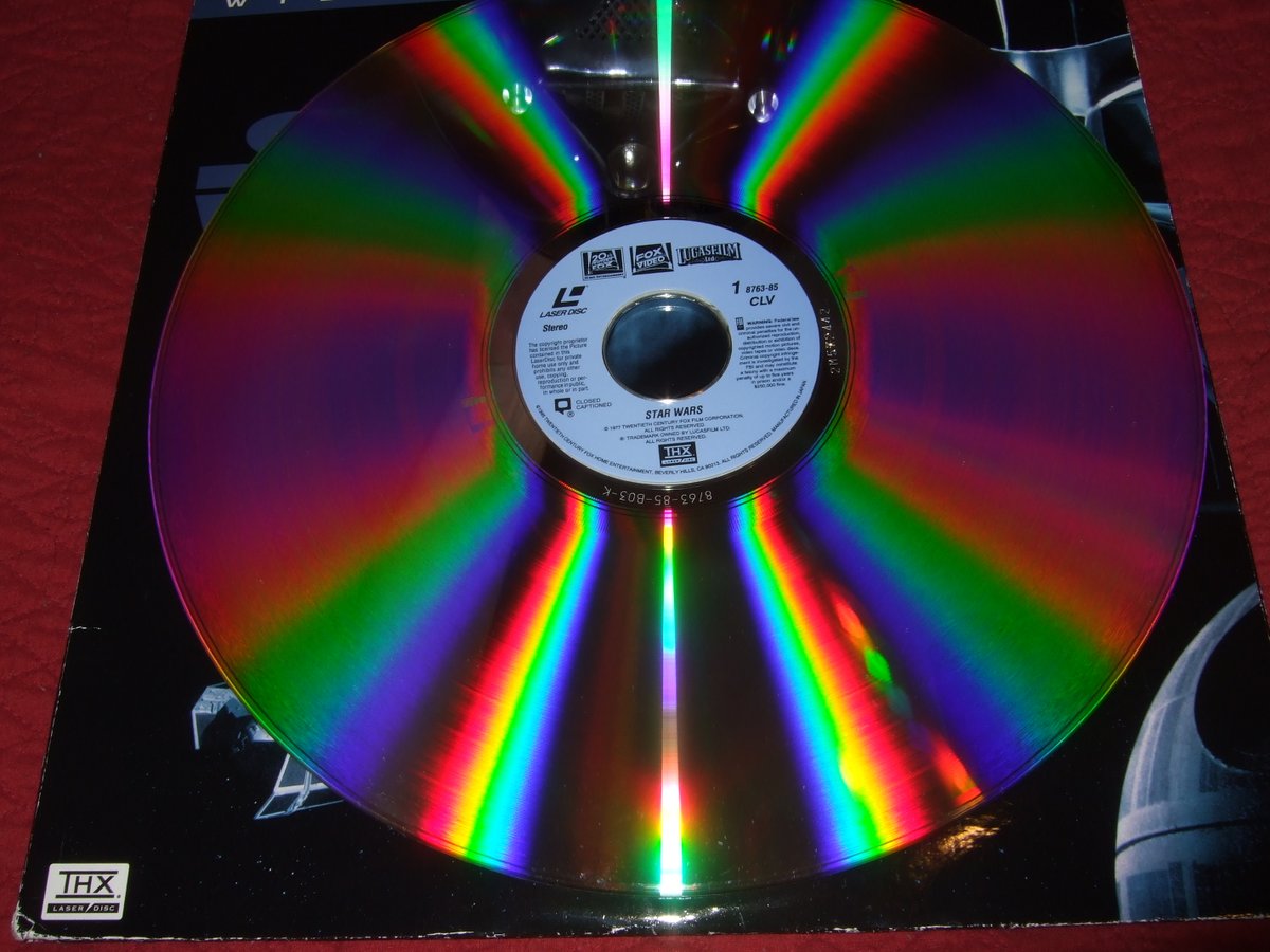 matthewhenzel's tweet photo. More beautiful physical media.. #LaserDisc #StarWars https://t.co/XgbY1Rb189